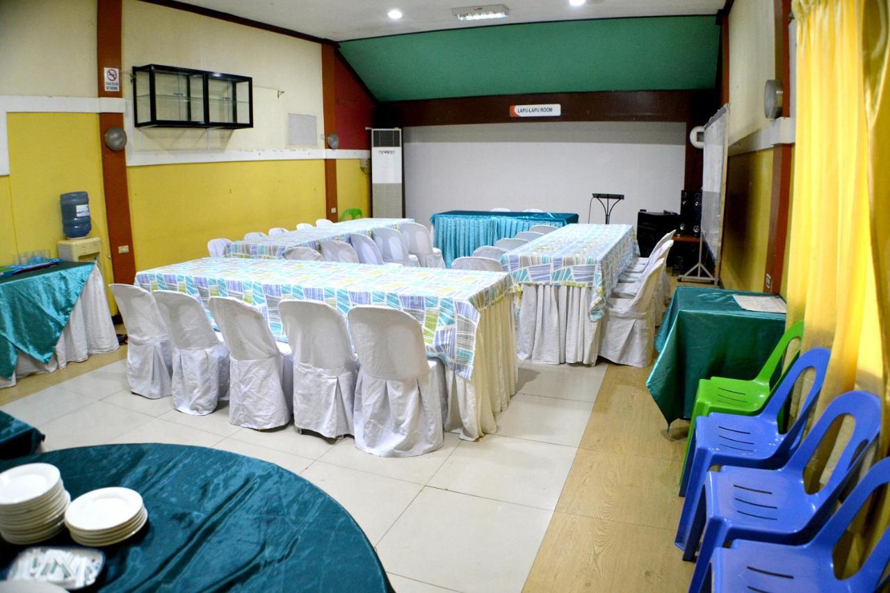 Отель Rufina'S Leisure Center Tagum Экстерьер фото