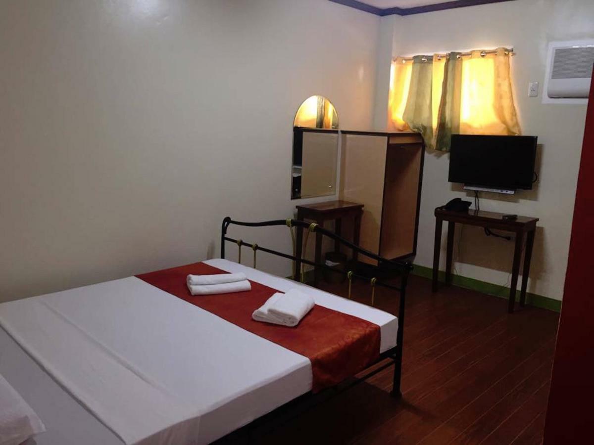 Отель Rufina'S Leisure Center Tagum Экстерьер фото